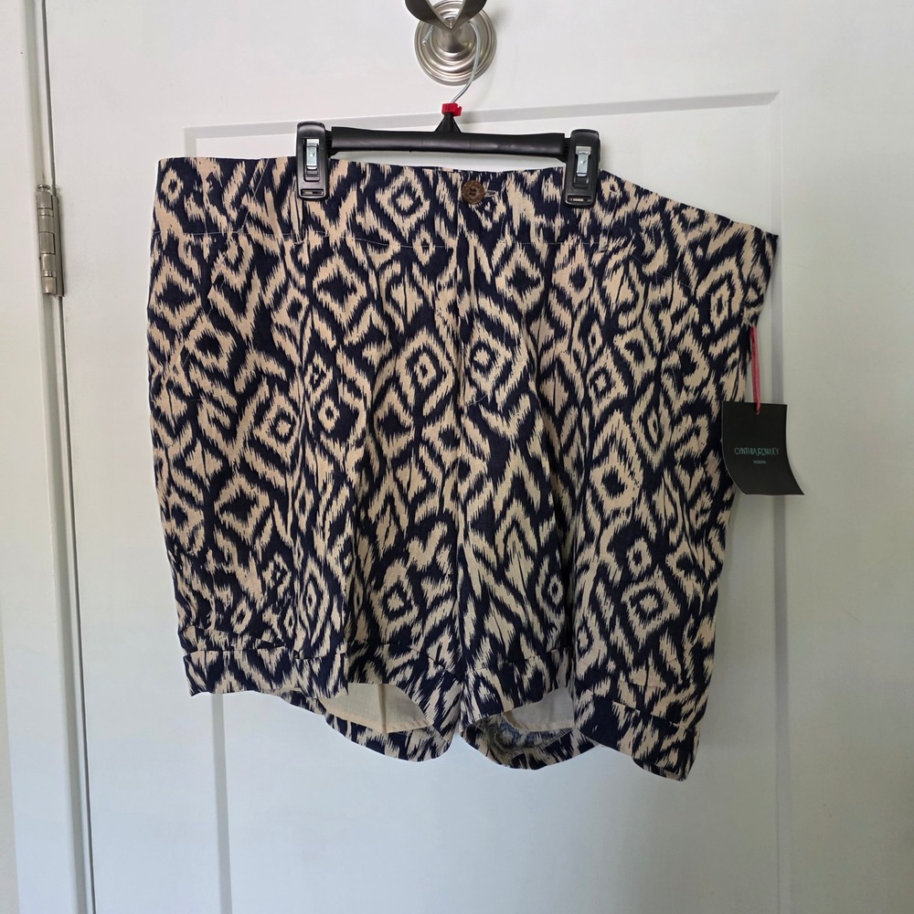 Cynthia‎ Rowley Woman Navy Beige Ikat Geometric Shorts Plus Size NWT 
European